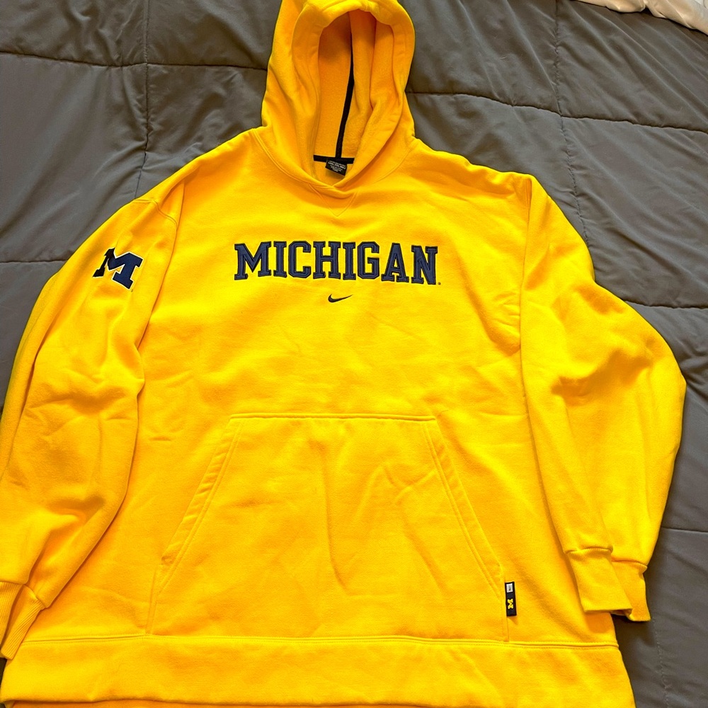 Michigan Nike pullover Sweatshirt XXL